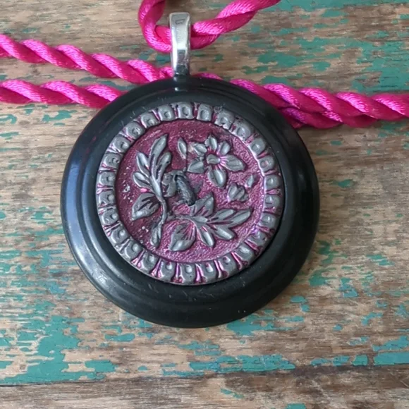 WHIMSY HOUSE I Upcycled Celluloid & Victorian Floral Metal Button Necklace - Picture 5 of 11